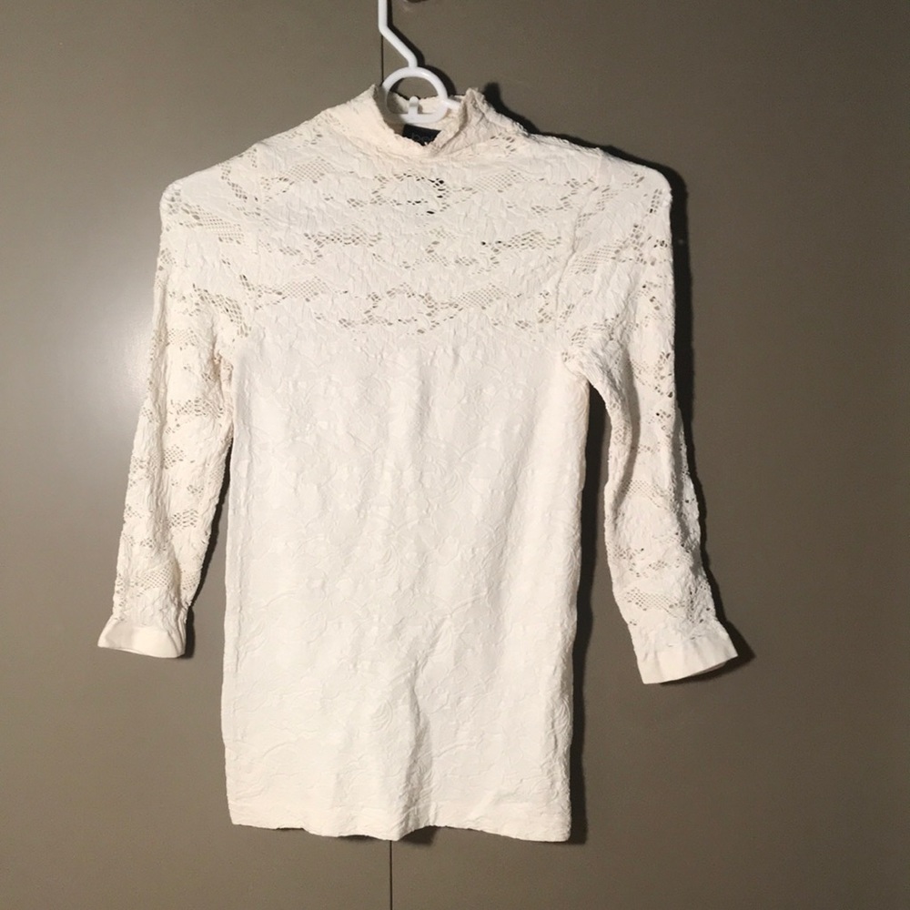 White/cream turtle neck